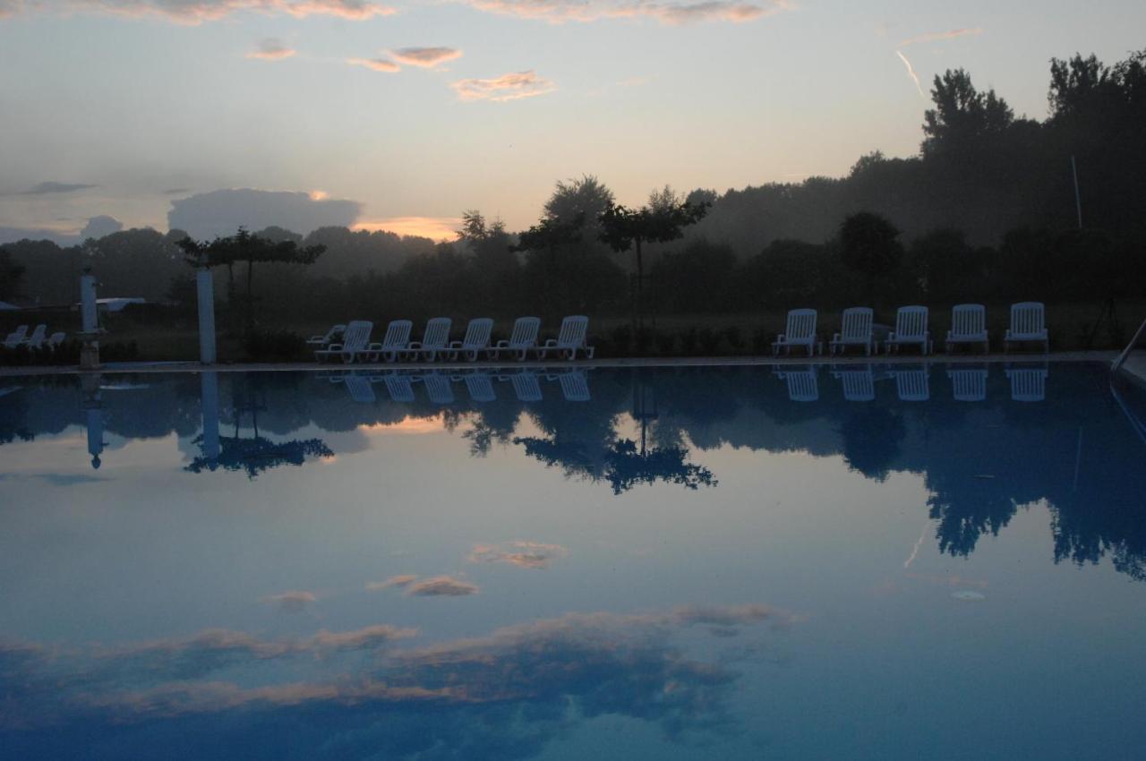 Landhotel Gutshof Camping Badhuetten Tettnang Phòng bức ảnh